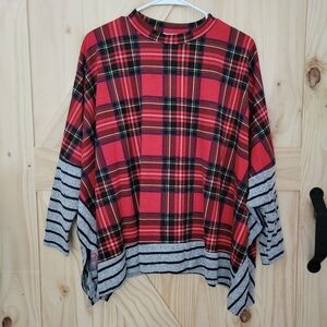Egy plaid poncho